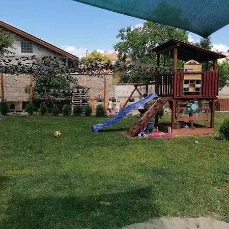 Skylark Relax Apartman *